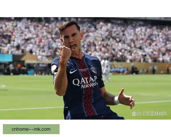 巴黎圣日耳曼官宣法比安鲁伊斯康复重返训练场