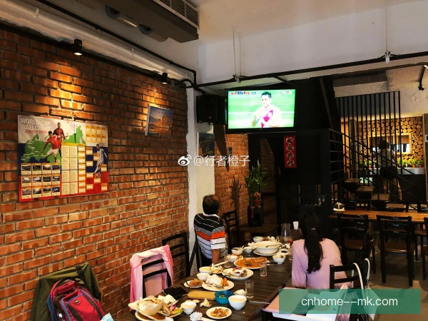 那不勒斯球场餐饮服务升级，球迷体验明显改善